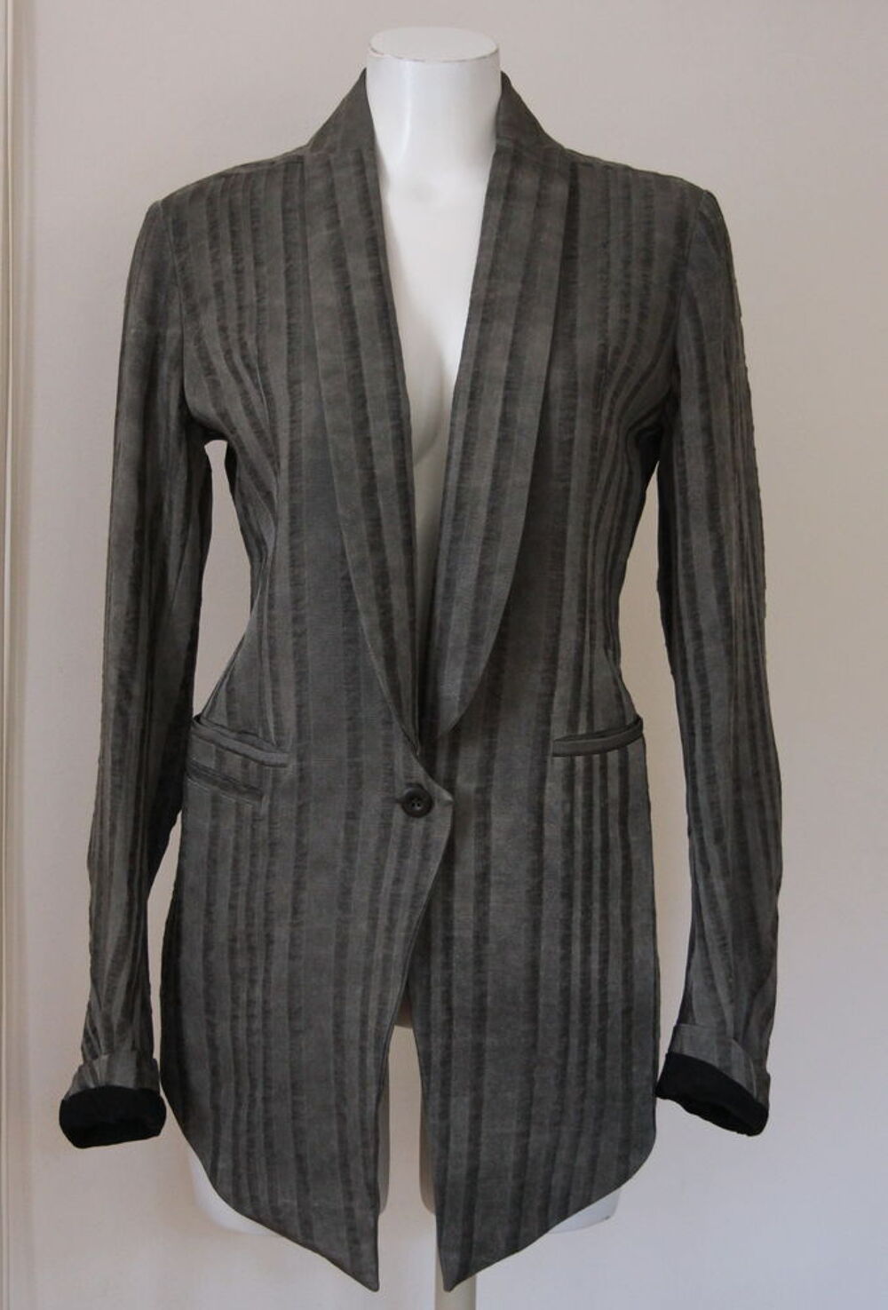 Veste soie asym&eacute;trique LOST &amp; FOUND RIA DUNN 
T.M soit 38/40 Vêtements