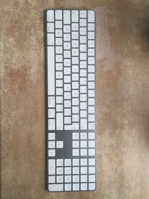 Clavier APPLE Magic Keyboard Touch ID et pav numrique 75 Valence (26)