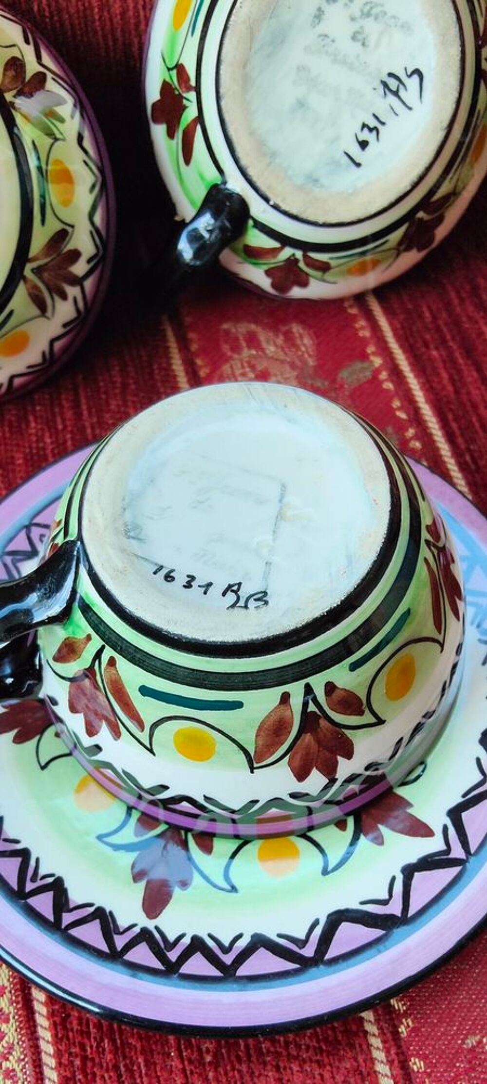 3 tasses une sous tasse St Jean de Bretagne collection 1631 