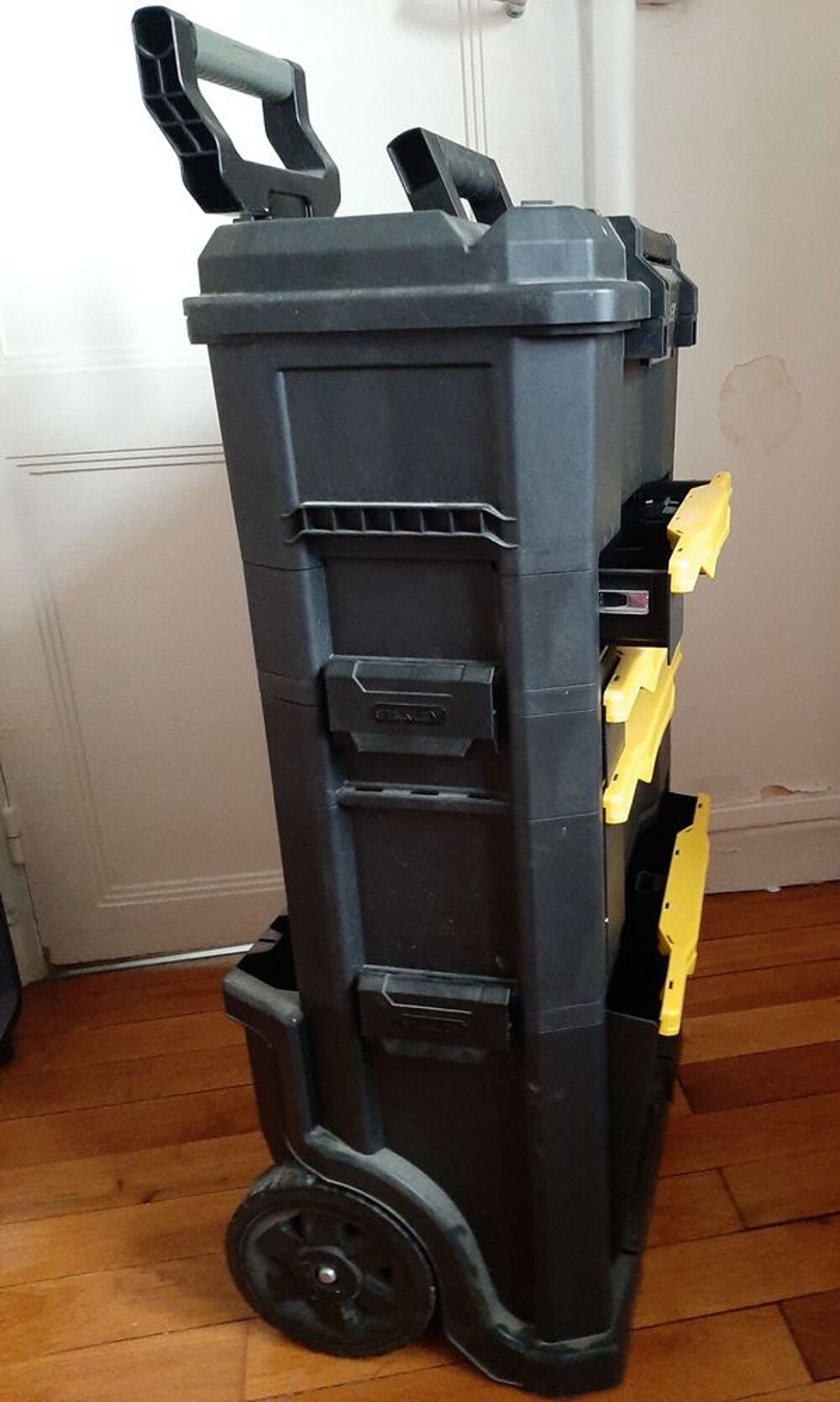 Servante mobile &agrave; roulettes Bricolage