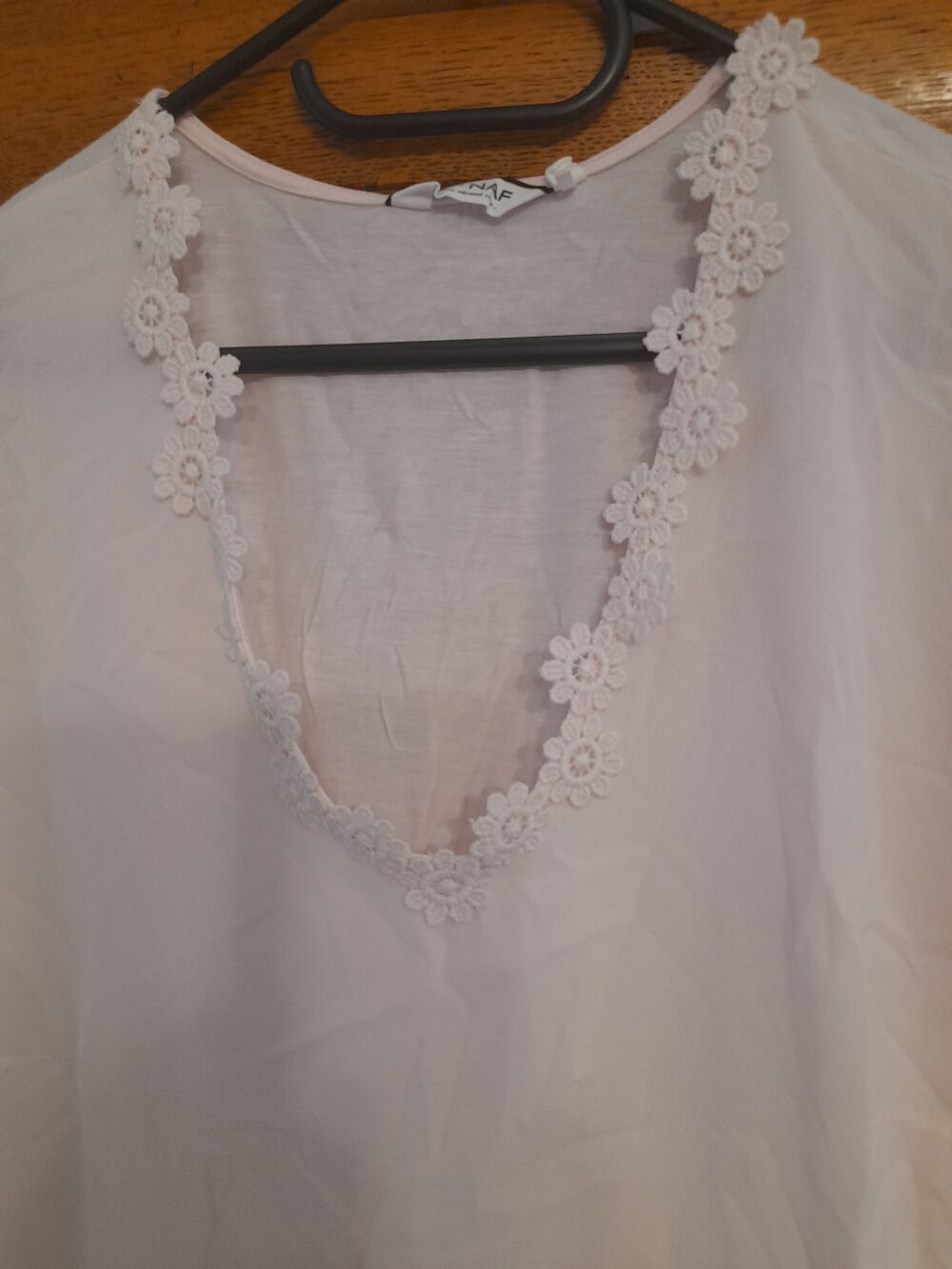 Tee shirt Naf Naf Taille L 
Vêtements