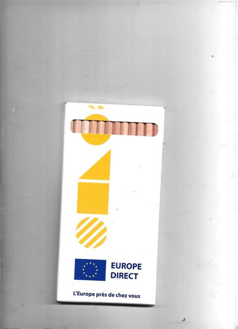 LOT DE 5 ETUIS DE 12 CRAYONS DE COULEUR EN BOIS 5 Saint-Denis-en-Val (45)