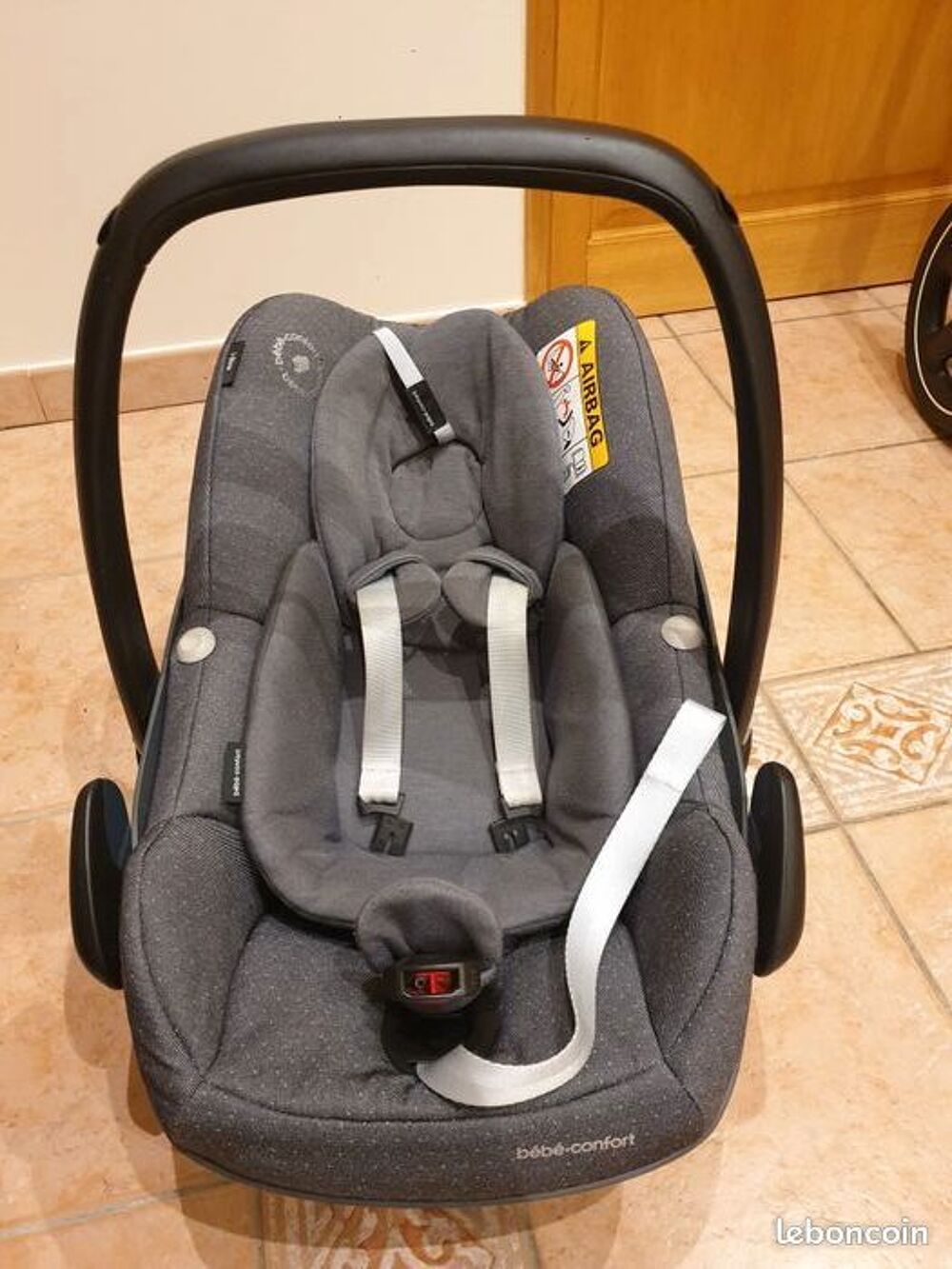 Trio B&eacute;b&eacute; Confort + base Isofix Puriculture