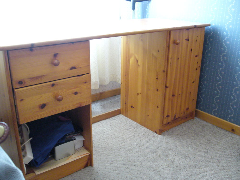 Bureau en pin massif Meubles