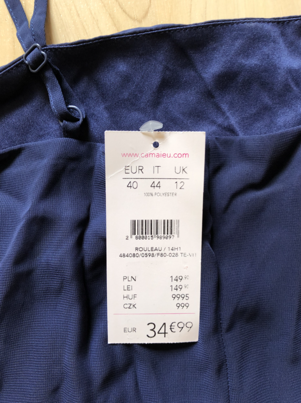 Robe bleu marine avec &eacute;tiquette V�tements