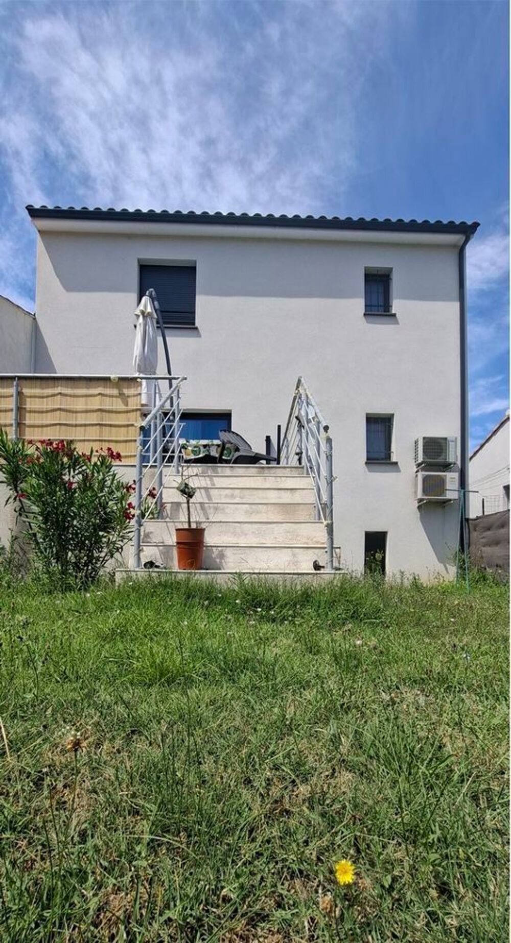 Vente Maison Maison familiale récente avec extérieur La calmette