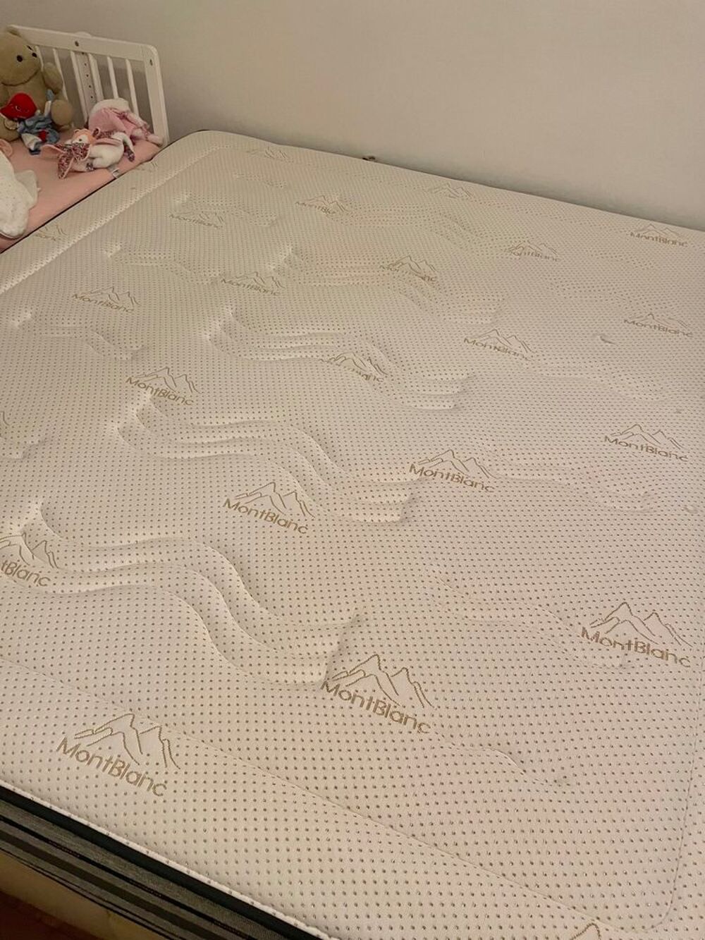 Lit double 180x200 Meubles