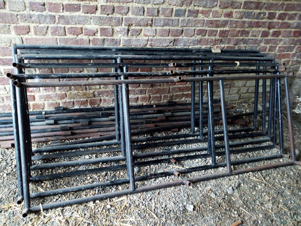 &Eacute;tag&egrave;re Bricolage