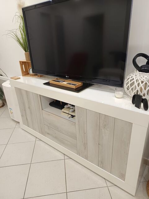 Meuble bahut salon 100 Saint-Andr�-de-la-Roche (06)