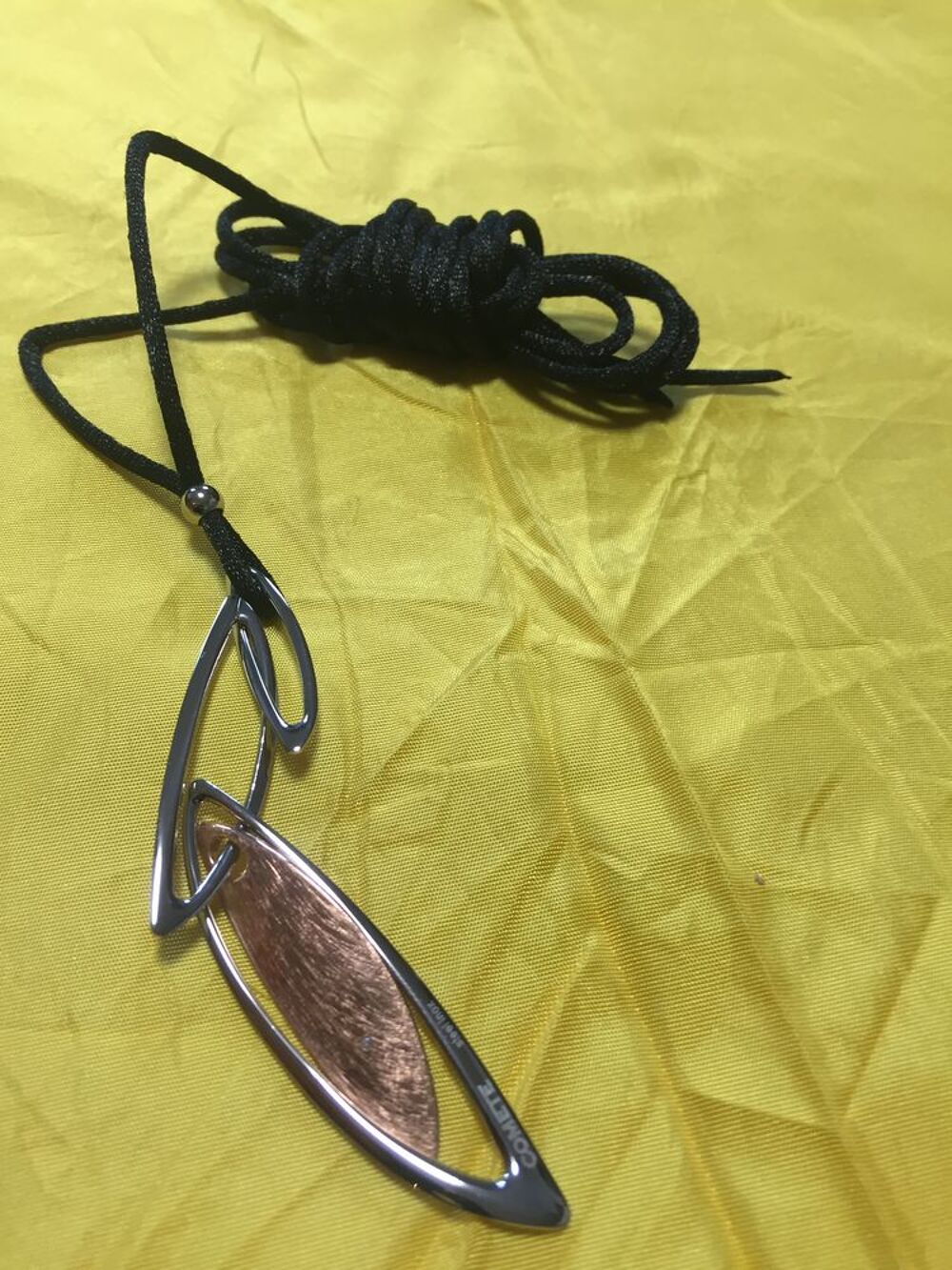 collier marque com&egrave;te GLM 104 Bijoux et montres
