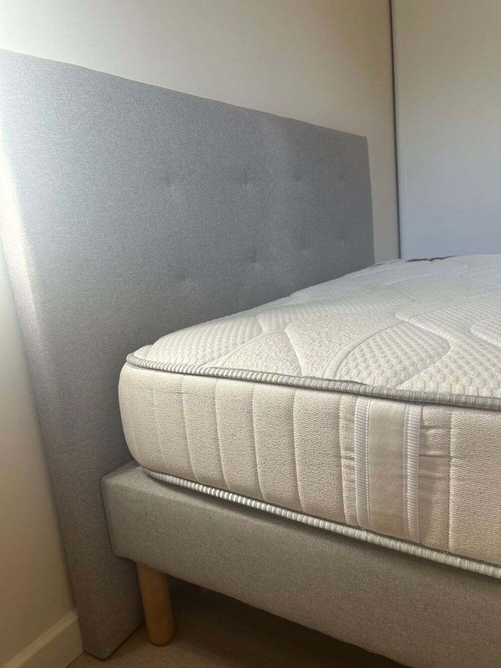 Lit + matelas Meubles