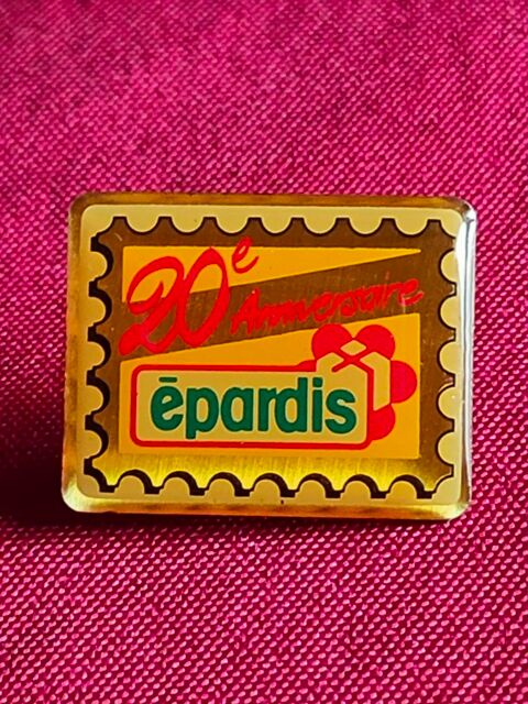 Pin's 20eme anniversaire épardis ( vert) 2 Avermes (03)