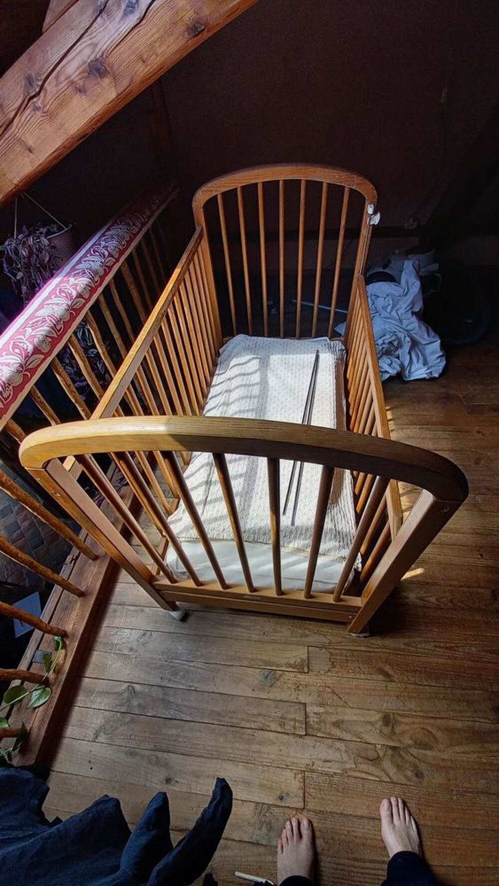 lit b&eacute;b&eacute; en bois Meubles