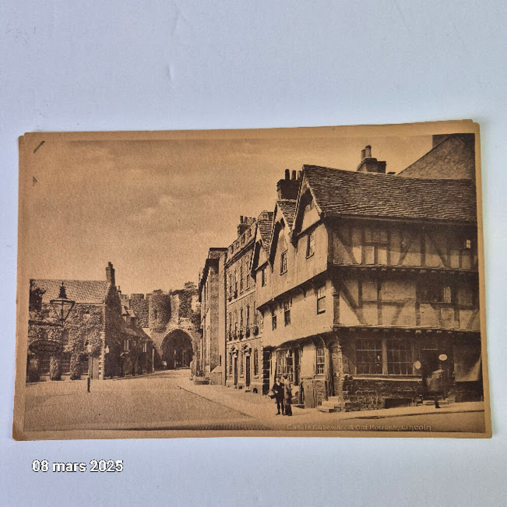 Lot de 6 grandes cartes ou documents historiques des ann&eacute;es 