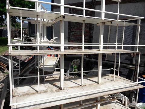 Pr�sentoir m�tallique � roulettes 50 Abancourt (60)