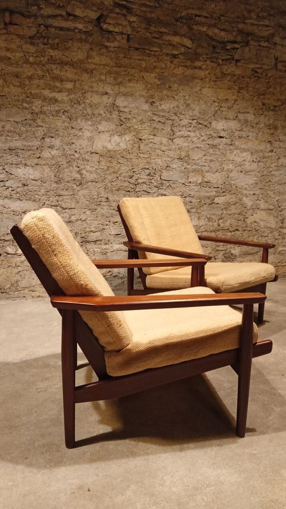 Paire de fauteuils en teck, Ann&eacute;es 60
Meubles