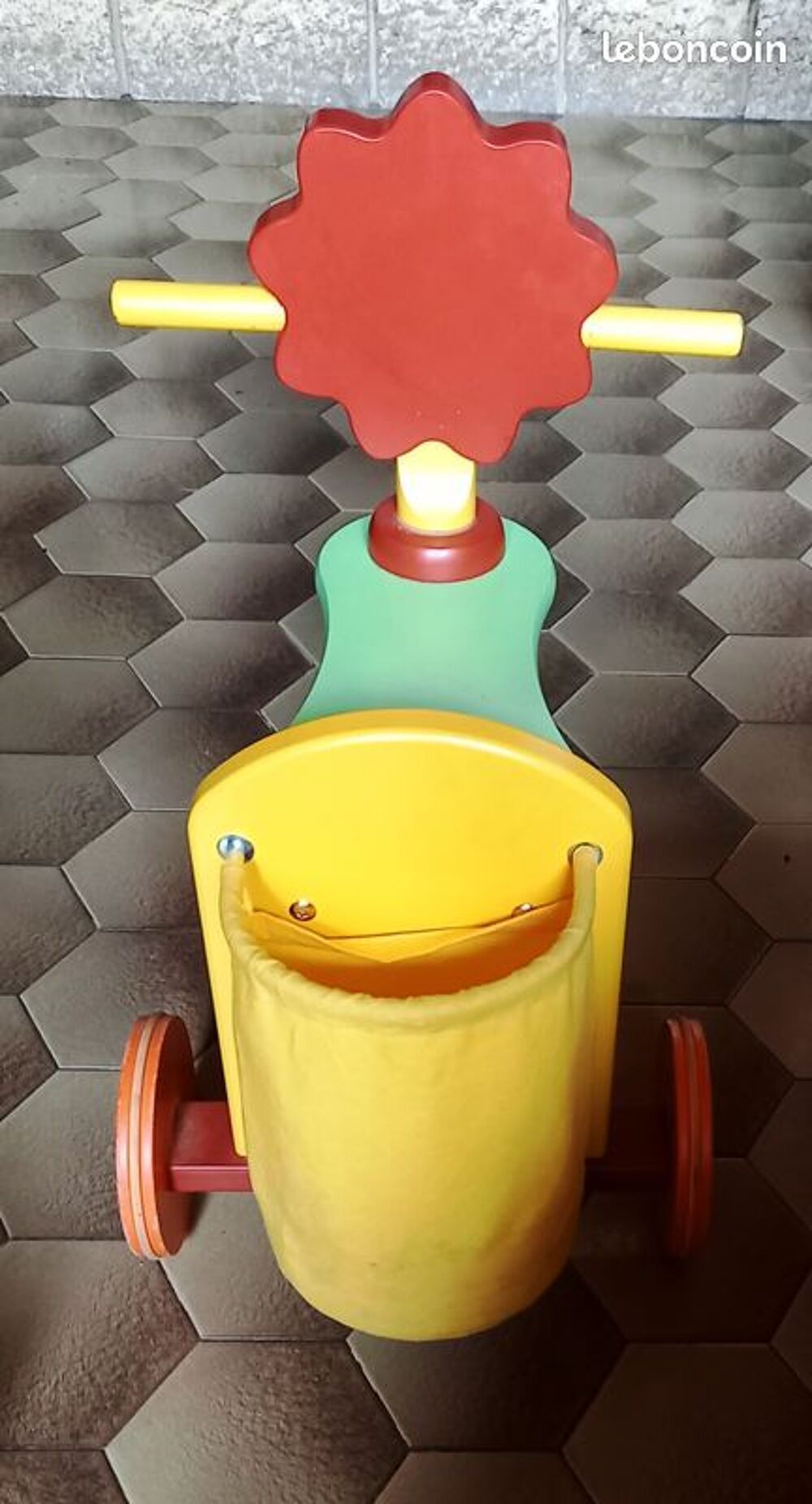 Porteur "petit lion" en bois pour enfant Jeux / jouets