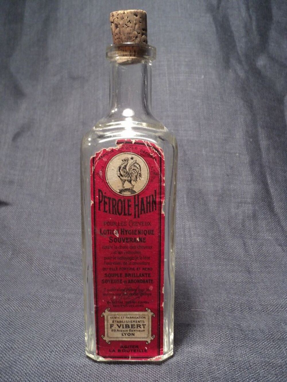 Ancienne Bouteille Flacon P&eacute;trole Hahn Publicitaire 