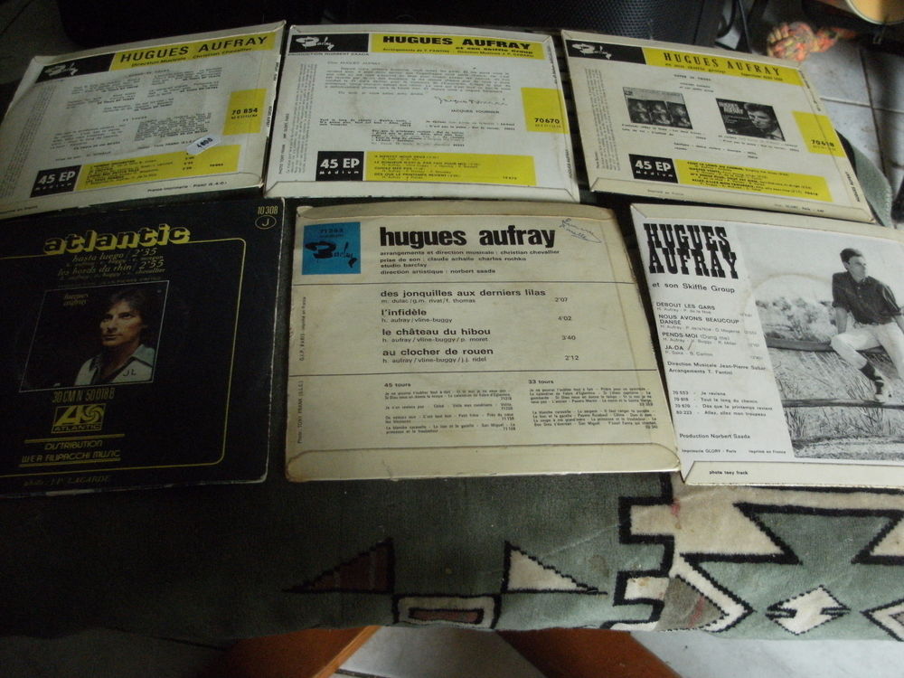 LOT DE 6 45 TOURS D HUGUES AUFFRAY CD et vinyles