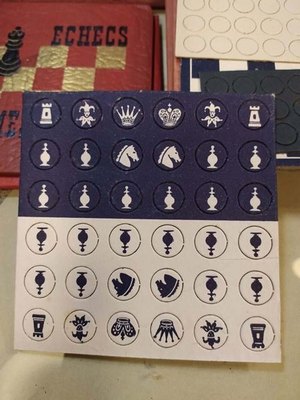 Anciens Jeux d'&Eacute;checs et de Dames De Voyage Jeux / jouets