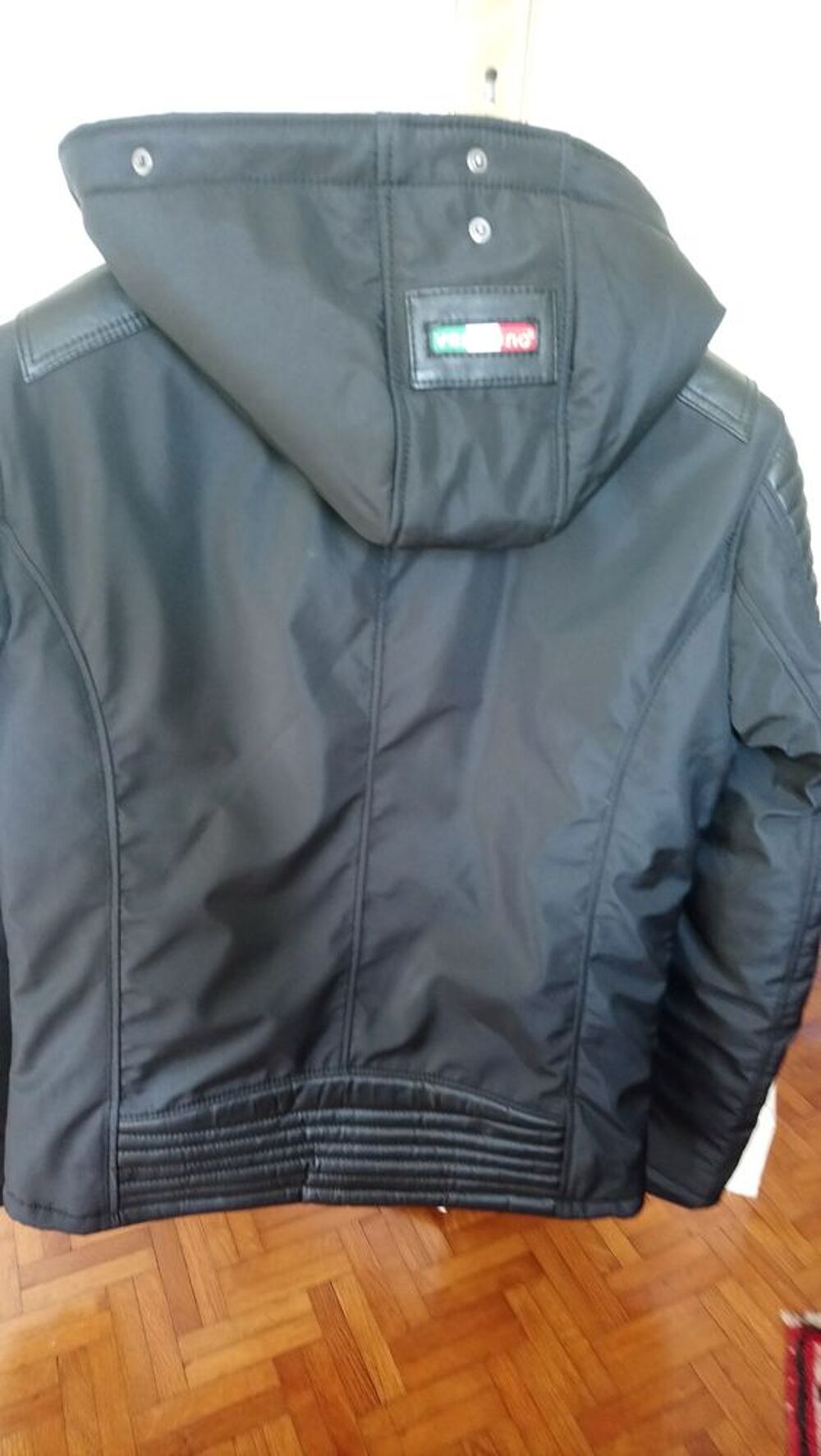 Blouson homme Ventiuno
Vêtements