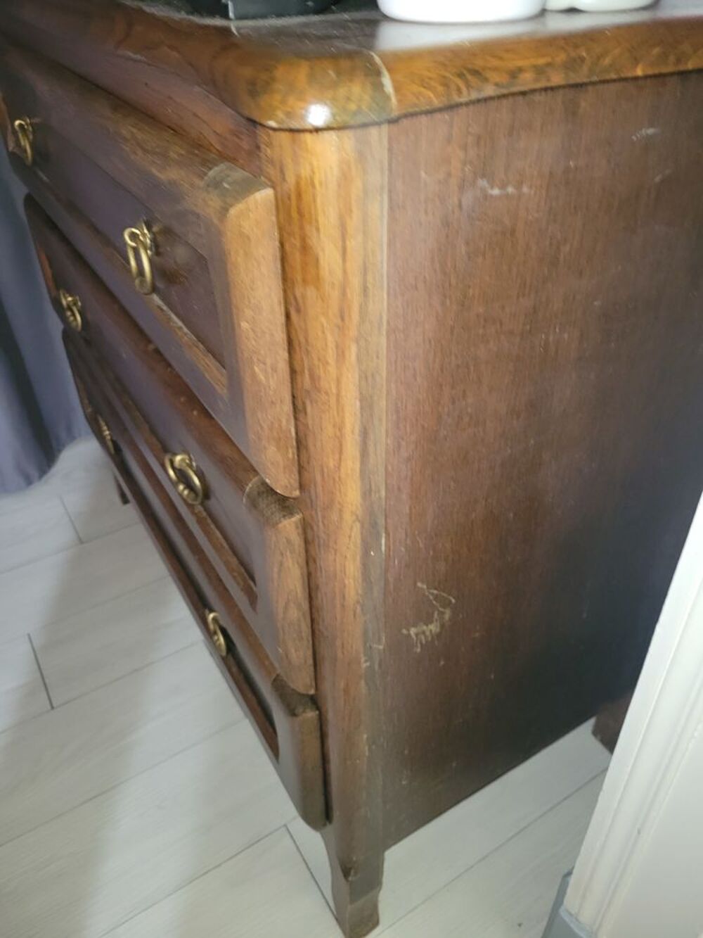 Meuble en v&eacute;ritable ch&ecirc;ne Meubles
