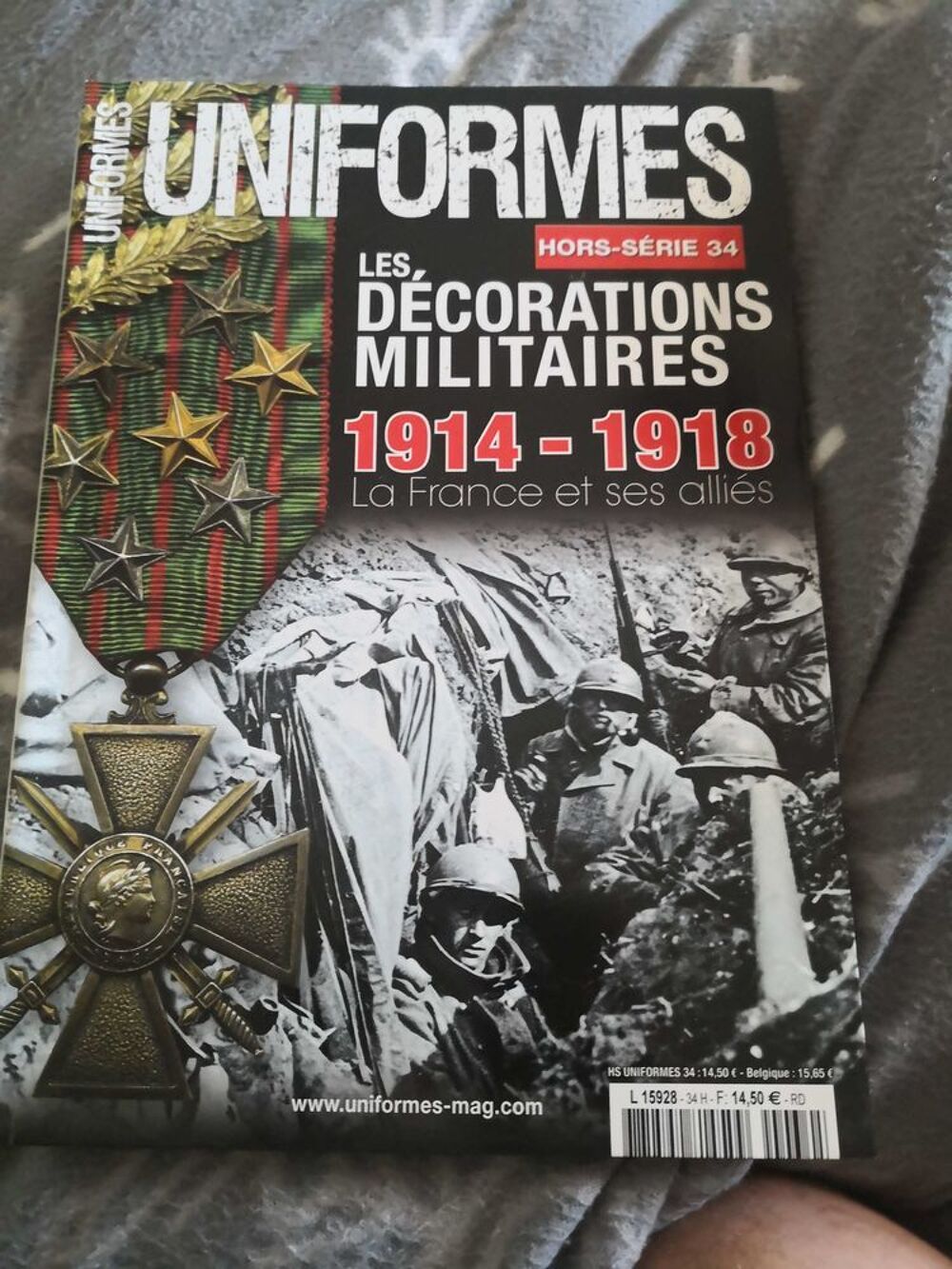 uniformes hors s&eacute;rie 34 Livres et BD