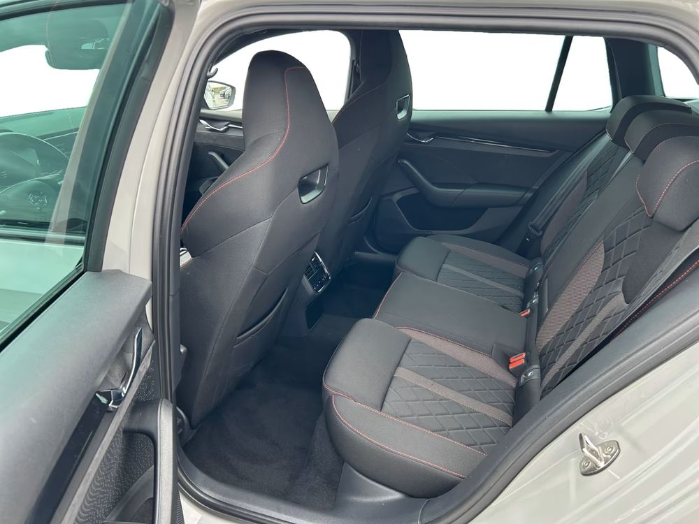 Octavia Combi 2.0 TSI 245 ch DSG7 RS 2021 occasion 38440 Saint-Jean-de-Bournay