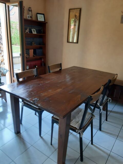 Table de salle à manger en bois  50 Pontault-Combault (77)