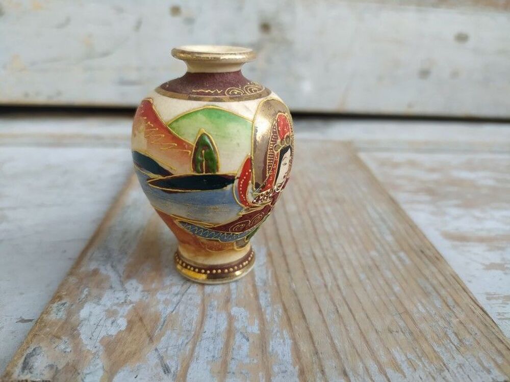 Ancien Vase Miniature Jouet Dinette Fa&iuml;ence de Satsuma Japon Décoration