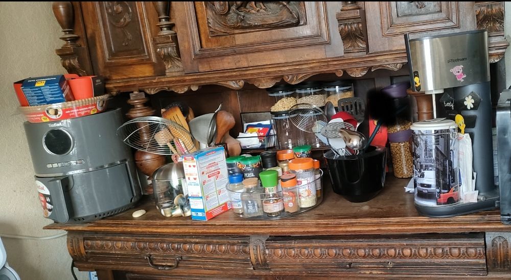 Buffet en bois massif &agrave; donner Meubles