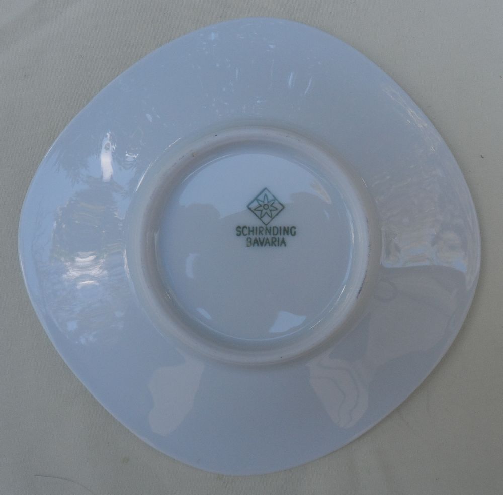 4 soutasses blanches en porcelaine de Bavi&egrave;re Cuisine