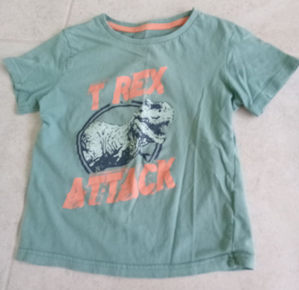 ENSEMBLE V&ecirc;tements Pull/Pantalon/T-shirts, Veste 8 ans Vtements enfants
