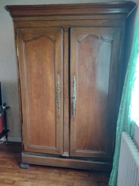 Armoire en Bois Style Classique 450 La Vraie-Croix (56)