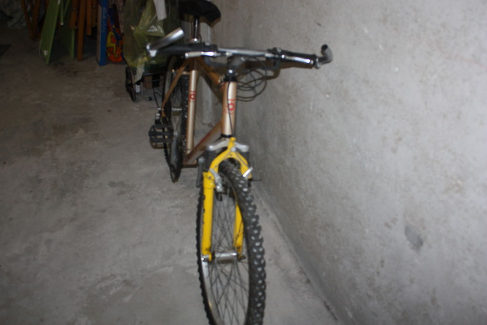VTT HOMME MARQUE DOUGLAS Vélos