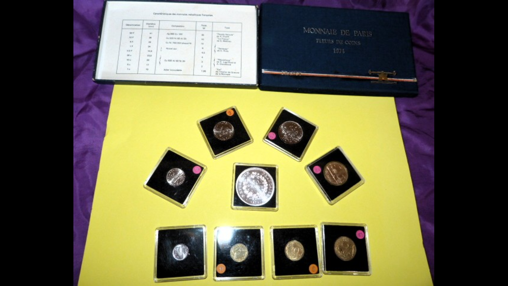 Coffret 1974- Monnaies de Paris //tirage fleur de coins 