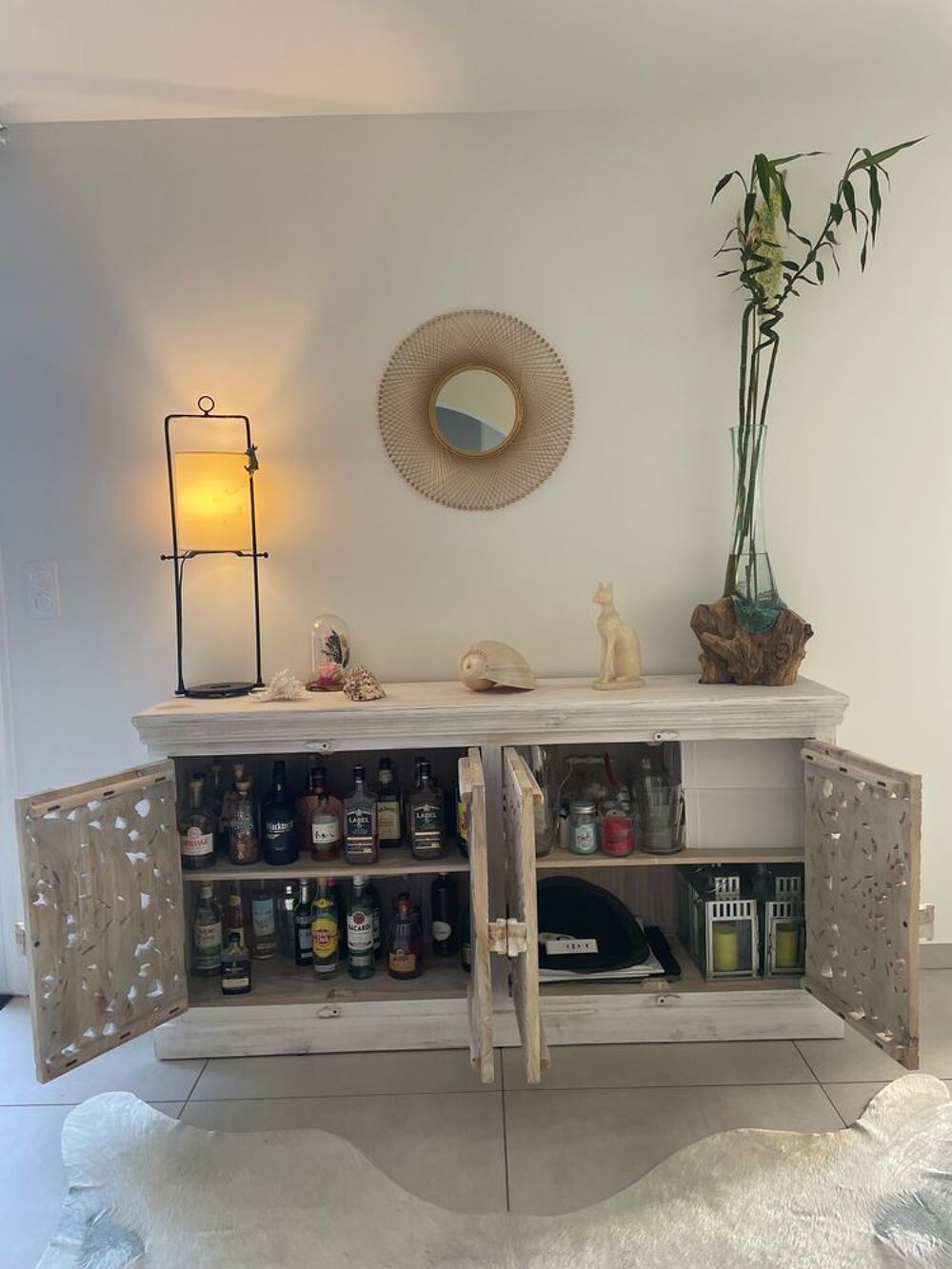 Buffet enfilade 4 portes en manguier massif sculpt&eacute; blanc Meubles