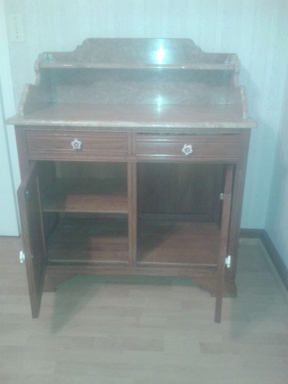 Meuble salle de bains ch&ecirc;ne dessus marbre TBE
Meubles