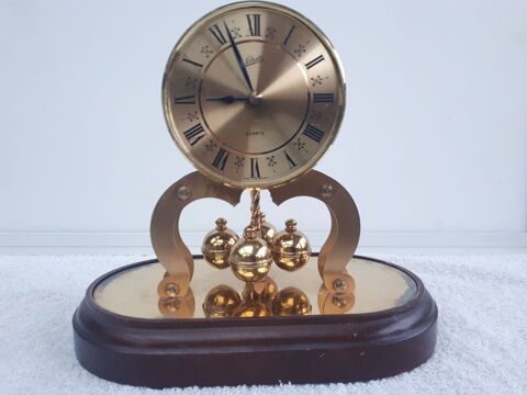 Pendule Horloge vintage Schatz � quartz 25 Montigny-Lencoup (77)
