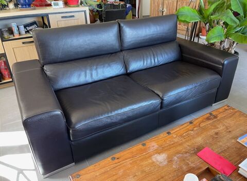 canap� cuir noir, table, fauteuils, machine � coudre 0 Saint-Mamert-du-Gard (30)