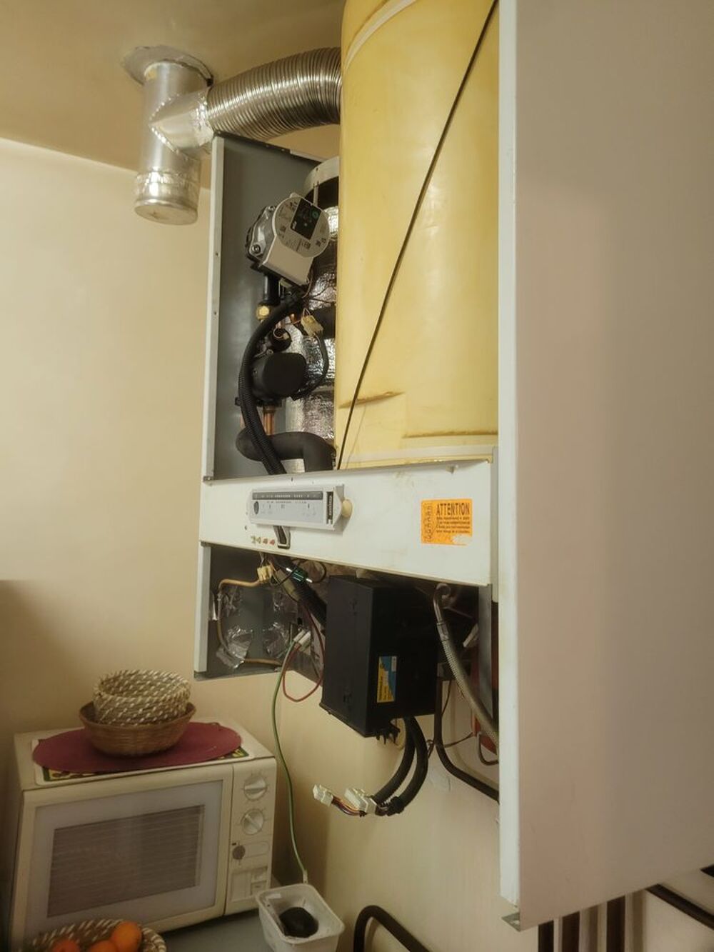 Chaudi&egrave;re &agrave; gaz FRISQUET Hydroconfort 80/450 avec ballon 80l Bricolage