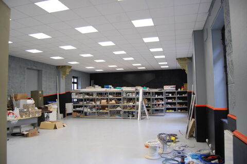 BELFORT NORD loue local commercial de 300m&sup2; 1400 90300 Valdoie
