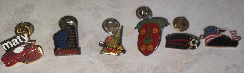 Pin's Lot de 3 