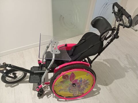 Fauteuil roulant pour enfant 0 30770 Campestre-et-luc