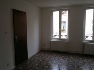  Appartement à louer 5 pièces 90 m²