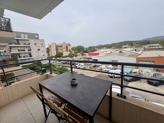  Appartement à louer 2 pièces 37 m²