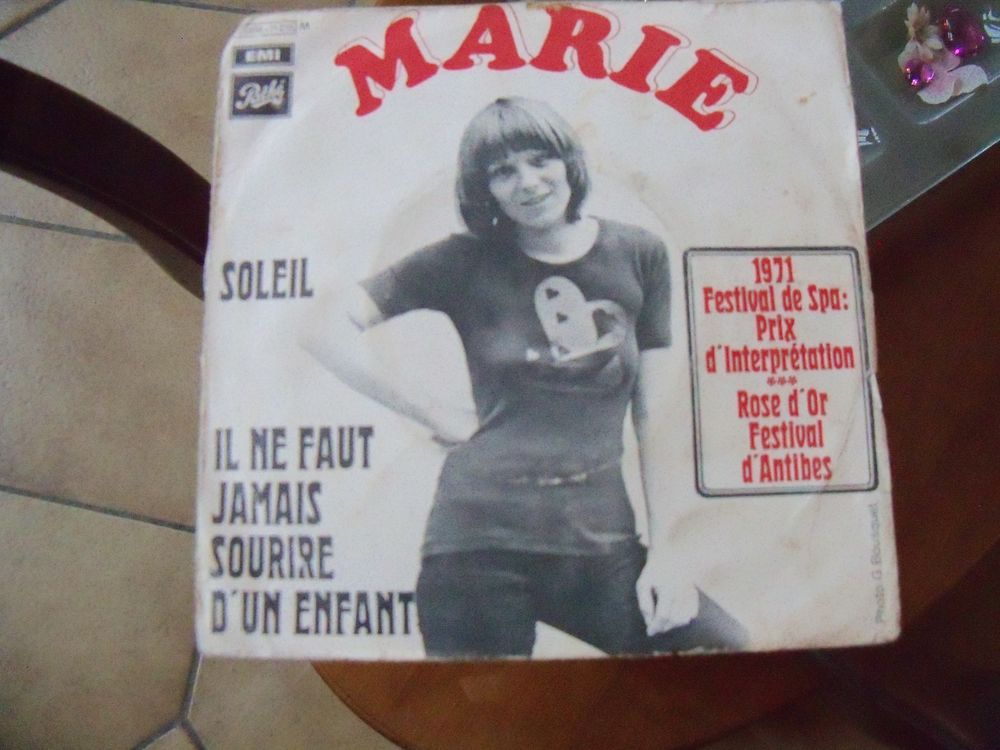 Vinyles 45t Lot 2 CD et vinyles