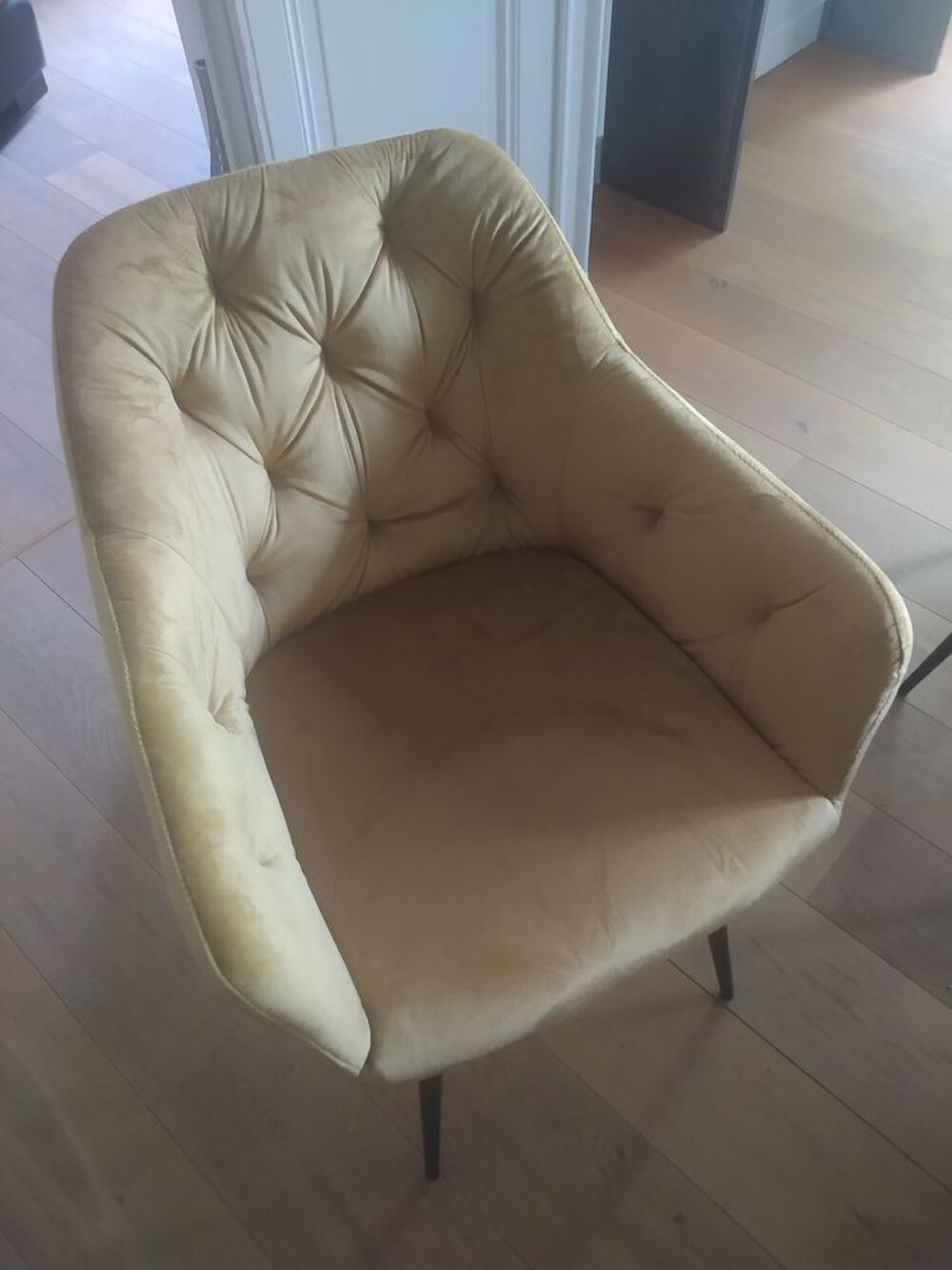 FAUTEUILS DE TABLE Meubles