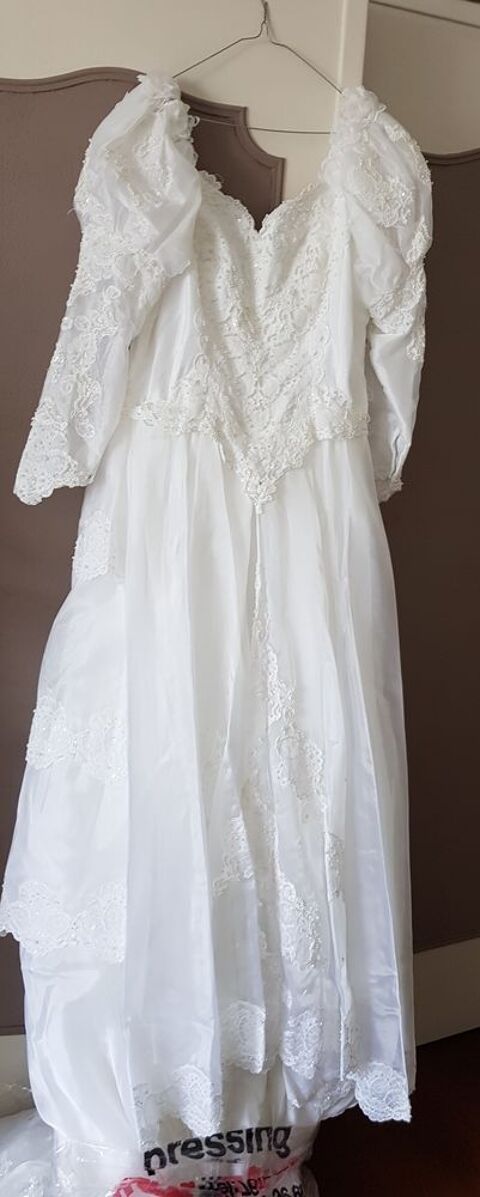 Robe de mariée  150 Fontaine (38)