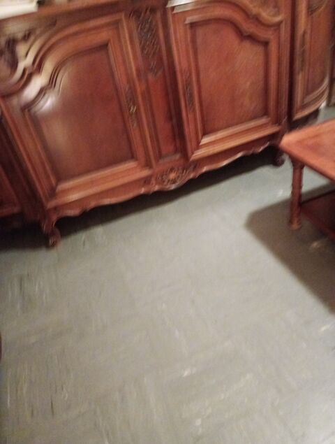 Buffet en bois sculpt� 0 Besan�on (25)